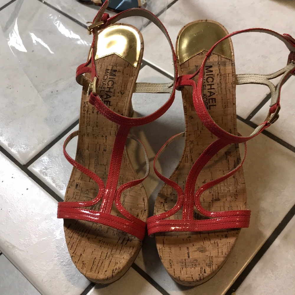 Michael Kors Coral Wedges - Picture 1 of 4